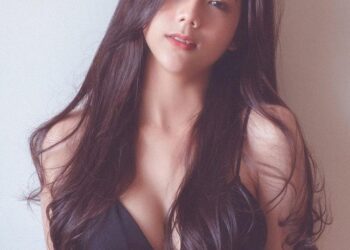 Nữ sinh quản trị khách sạn 19 tuổi xinh đẹp