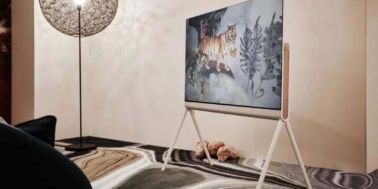 LG ra mắt TV Posé OLED với phong cách nghệ thuật