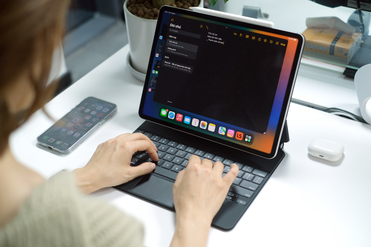 iPad Pro M2 - tablet mạnh hơn laptop cao cấp