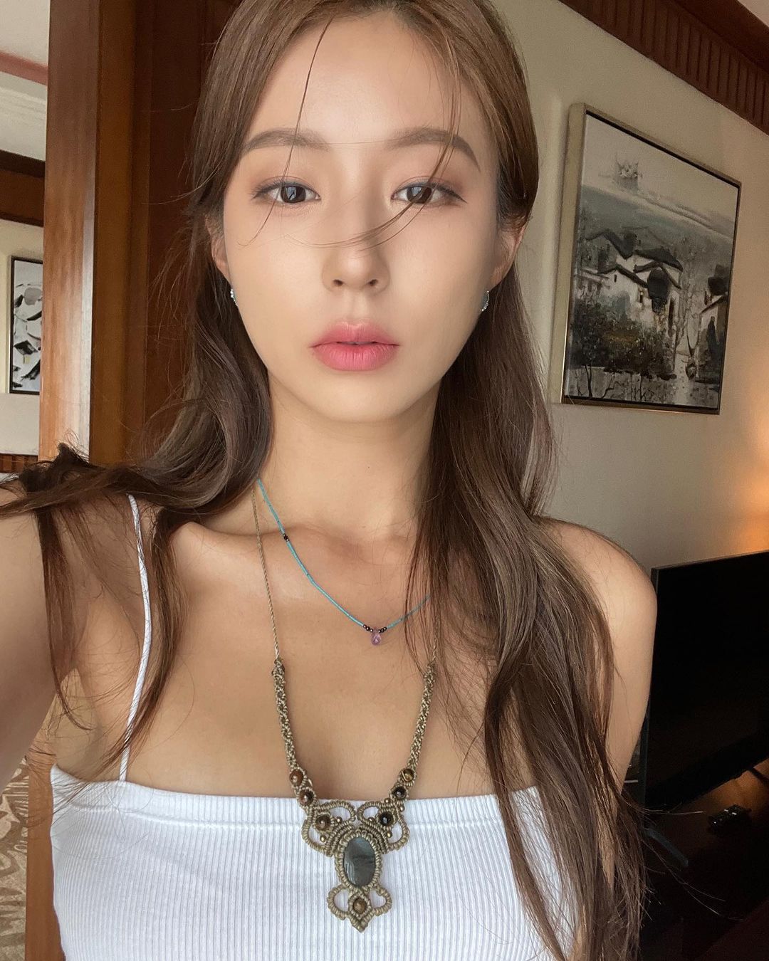 Sắc vóc miễn chê của cô gái được ví là Trương Quân Ninh phiên bản Hàn Quốc