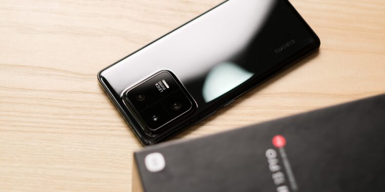 Điện thoại chip Snapdragon 8 Gen 2 bán tại Việt Nam giá dưới 18 triệu