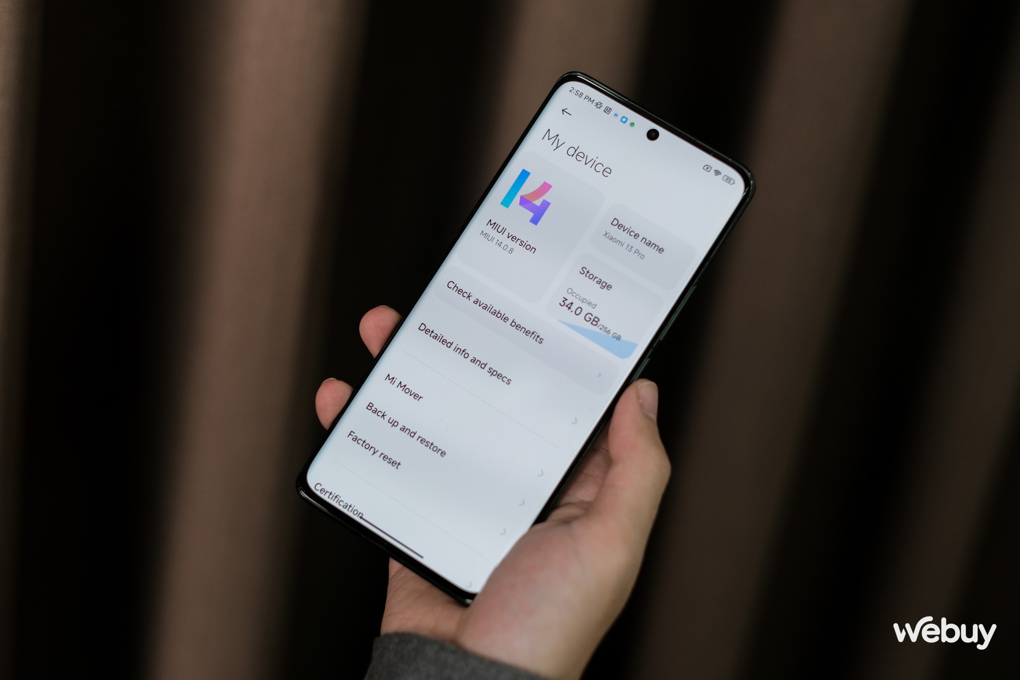 Điện thoại chip Snapdragon 8 Gen 2 về Việt Nam giá chưa tới 18 triệu đồng