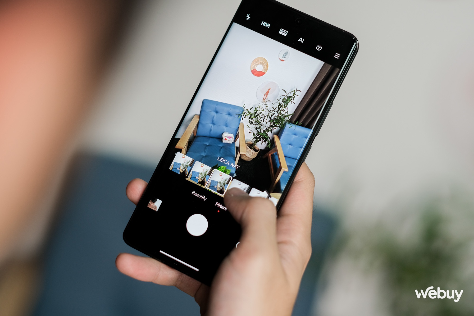 Điện thoại chip Snapdragon 8 Gen 2 về Việt Nam giá chưa tới 18 triệu đồng
