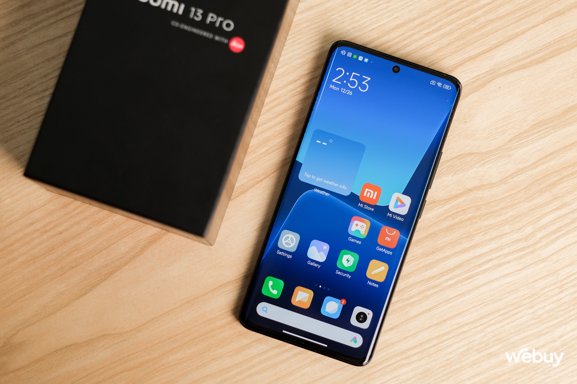 Điện thoại chip Snapdragon 8 Gen 2 về Việt Nam giá chưa tới 18 triệu đồng