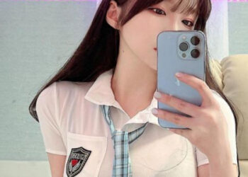 Gái Hàn có đôi gò bồng đảo đẹp khó cưỡng